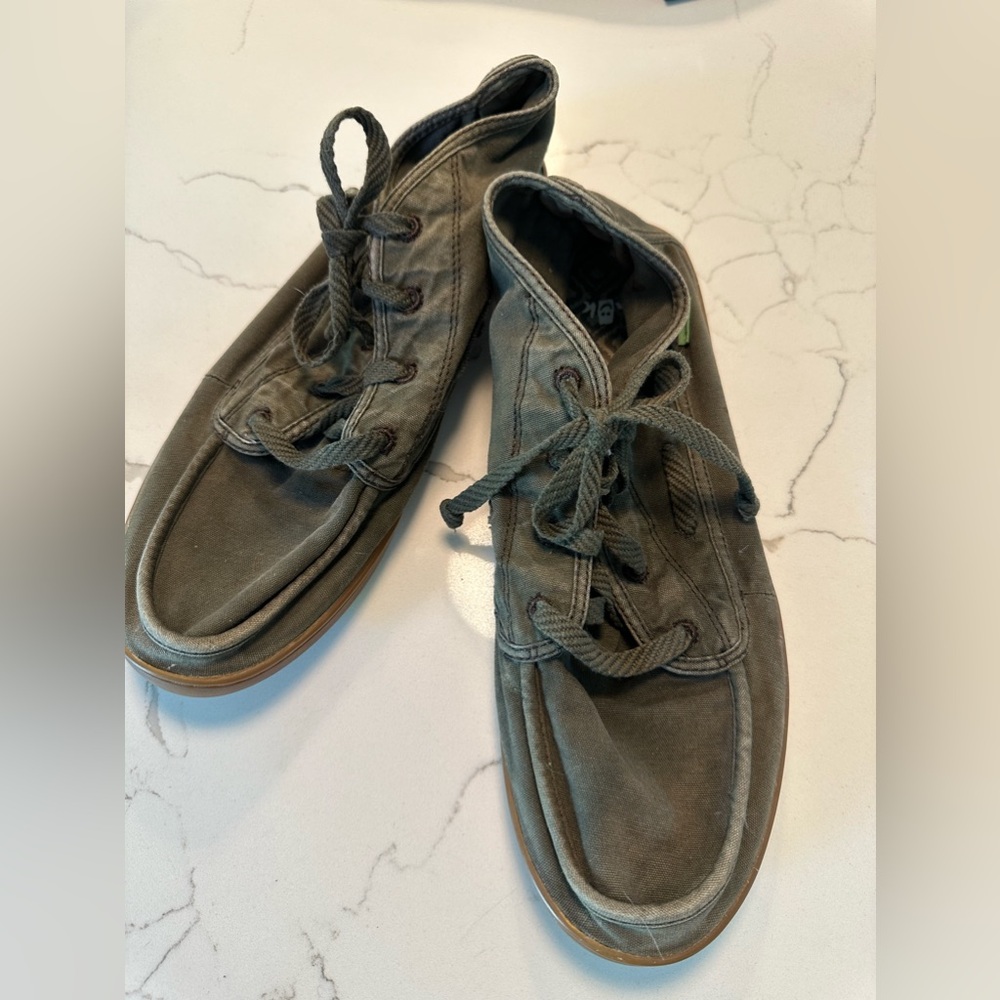 Sanuk Chukka women’s size 10 brown